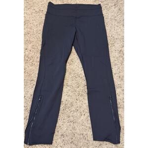 Athleta Stealth Tech 7/8 Tight Color: Black Size: Medium W/Pockets